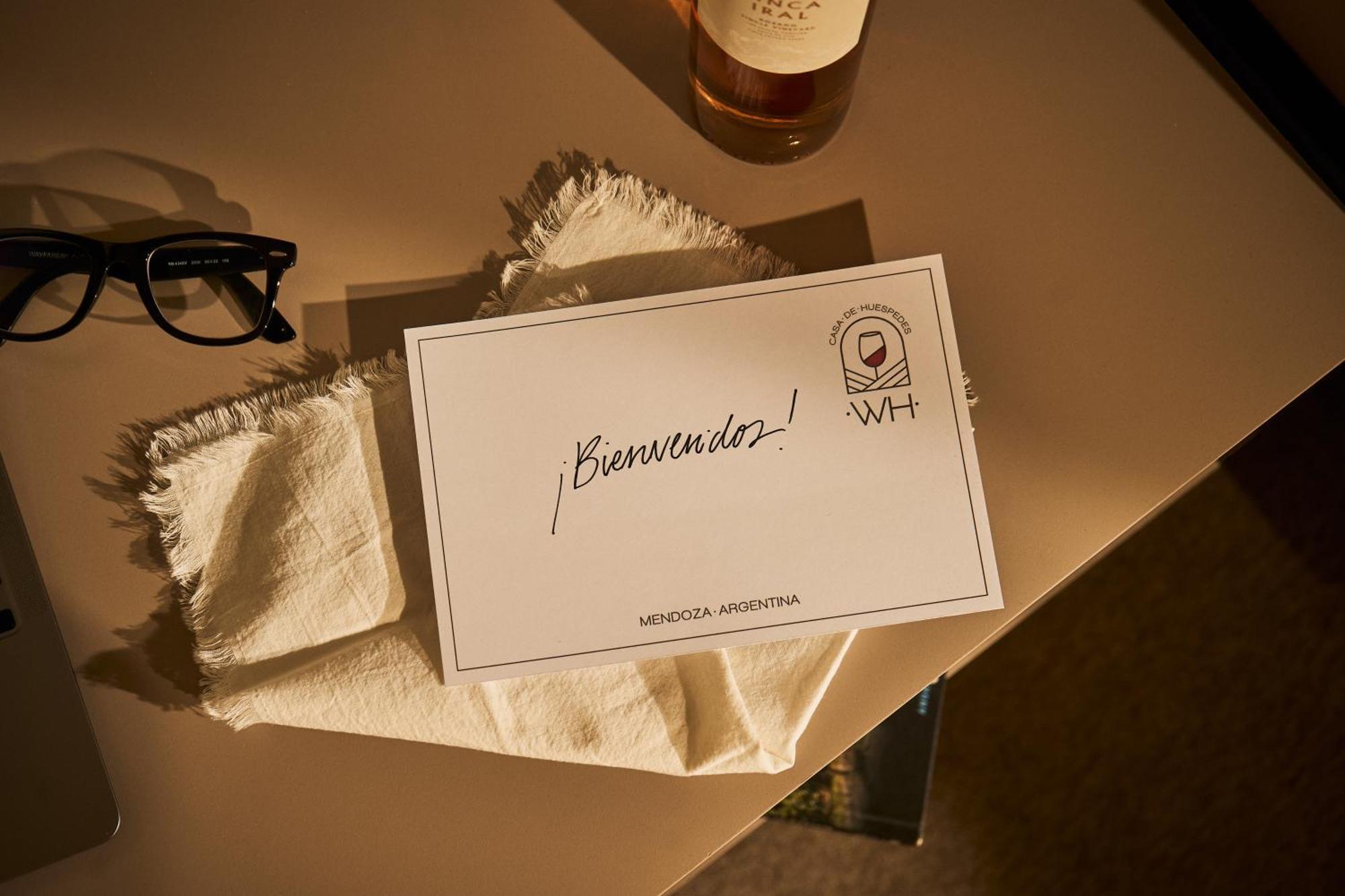 W&H Casa De Huespedes Hotel เมนโดซา ภายนอก รูปภาพ